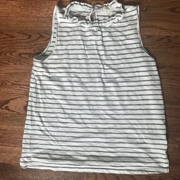 Anthropologie T.La sleeveless shirt - Picture 2 of 4
